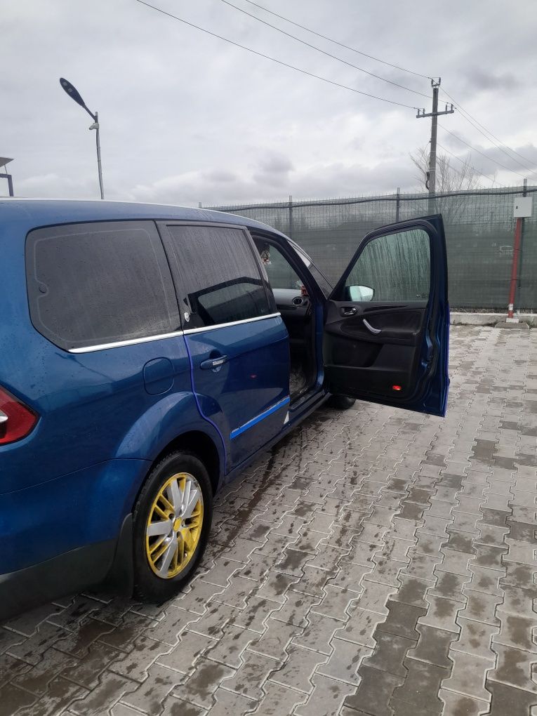 Vând Ford Galaxy acte toate regulă ITP asigurare fiscal pe loc