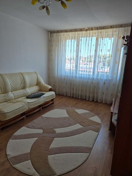 Inchiriez ap. 2 camere , B-dul Dacia cu vedere la Cuejdi