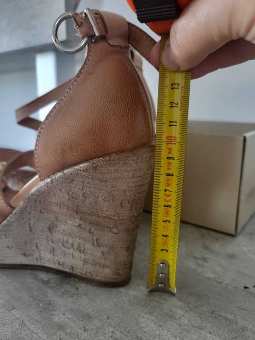 Sandale Lasocki, platforme