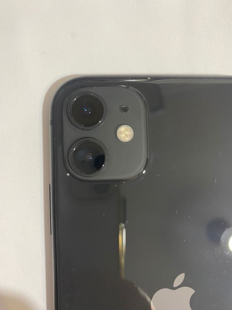 iPhone 11, 64 Gb в отличном состоянии