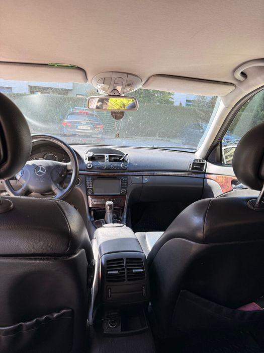 Придава се Mercedes E220