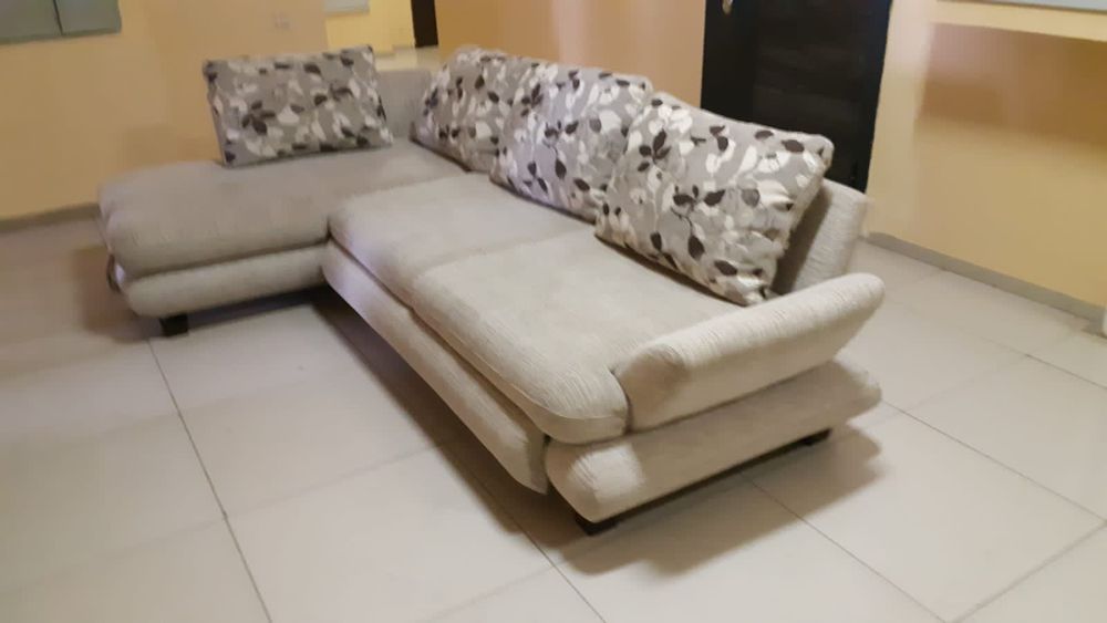 Продам б/у диван