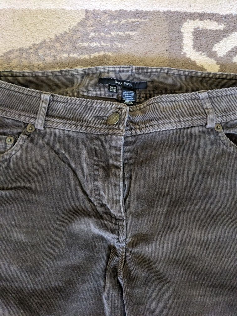 Pantaloni de catifea raiata