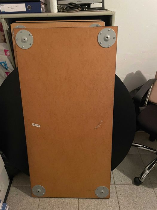 Мебели за офис - бюра, столове, принадлежности