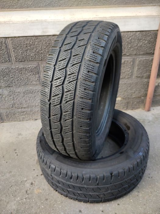 Vând 2 Cauciucuri 215/65/16 C-uri DOT 2023 Hankook Import Germania