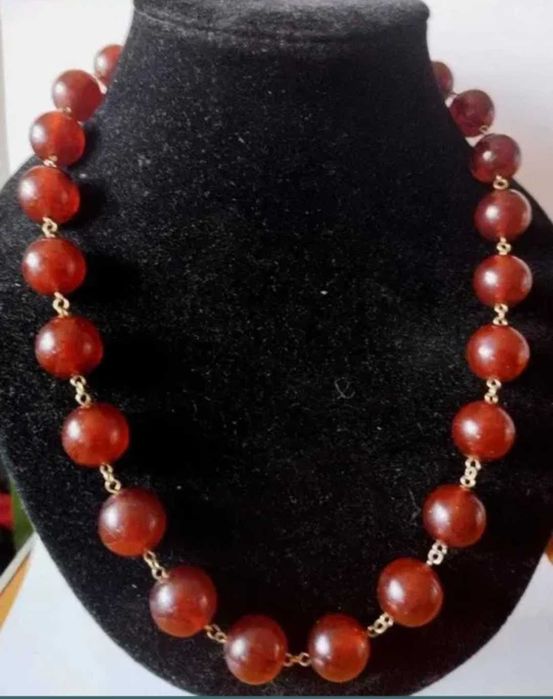 Collier chihlimbar