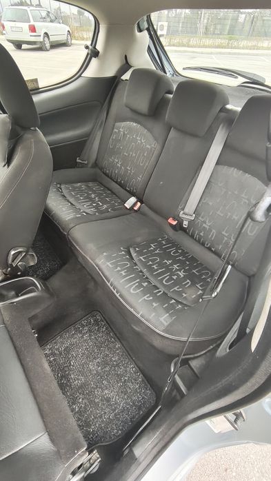 Продавам пежо 206