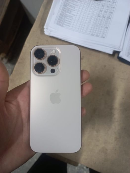 Продам iPhone 16 pro