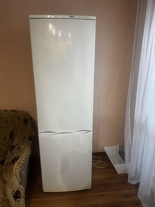 Продам холодильник