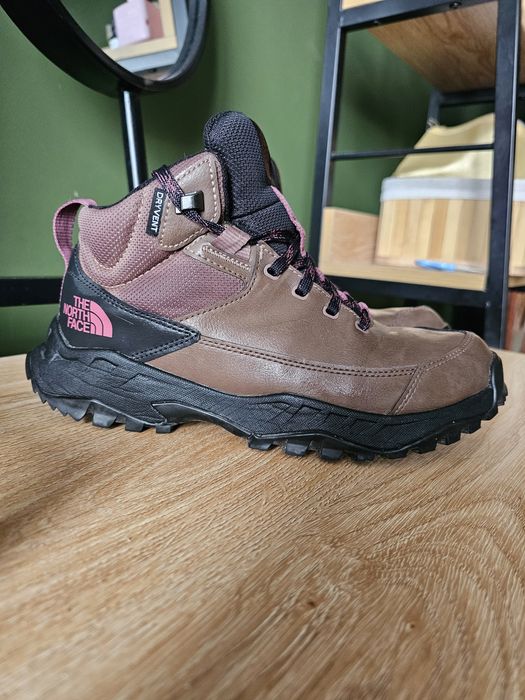 Обувки the north face