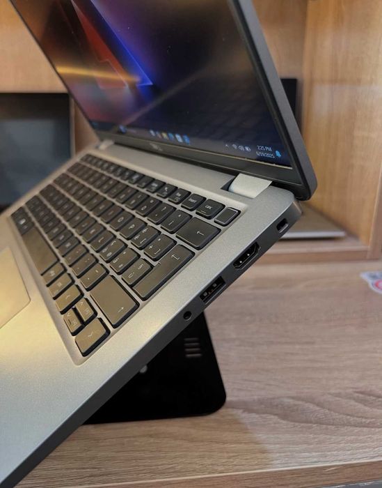 Лаптоп Dell Latitude 5310, i5-10310U, 16GB, 256GB SSD, 14" FHD +WIN