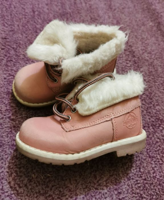 Ghetute îmblănite din piele 21