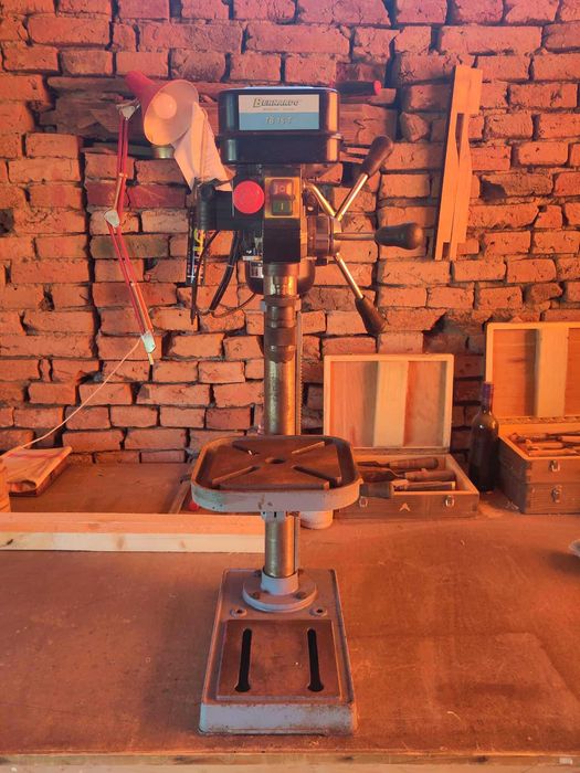 Masina de gaurit cu masa coloana Bernardo T16