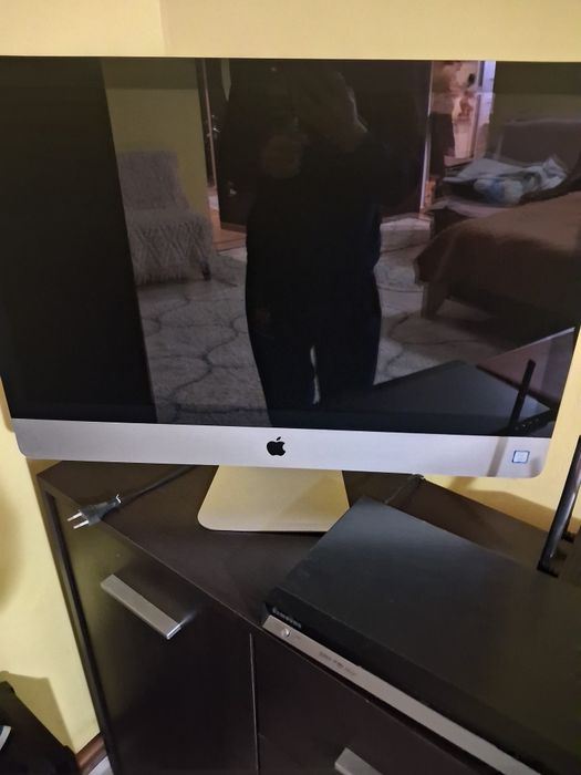Vand Imac funcțional