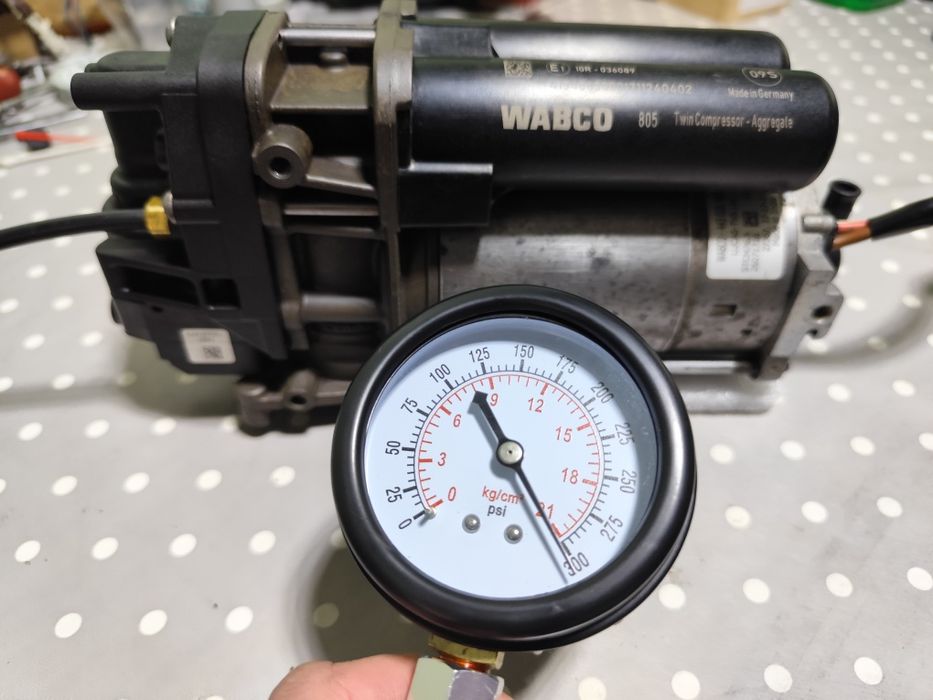 Compresor perne aer Audi Q7 Q8 4M, Touareg CR, Cayenne Tesla Model S X