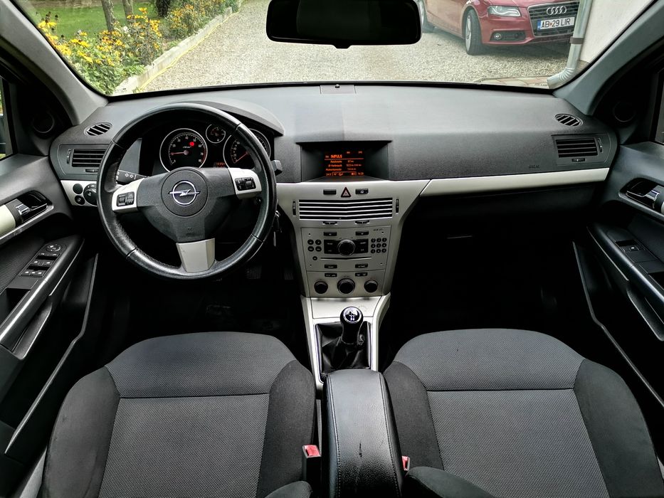 Opel Astra H Facelift 1.6 benzina euro 4 an 2007 Climatronic Tempomat