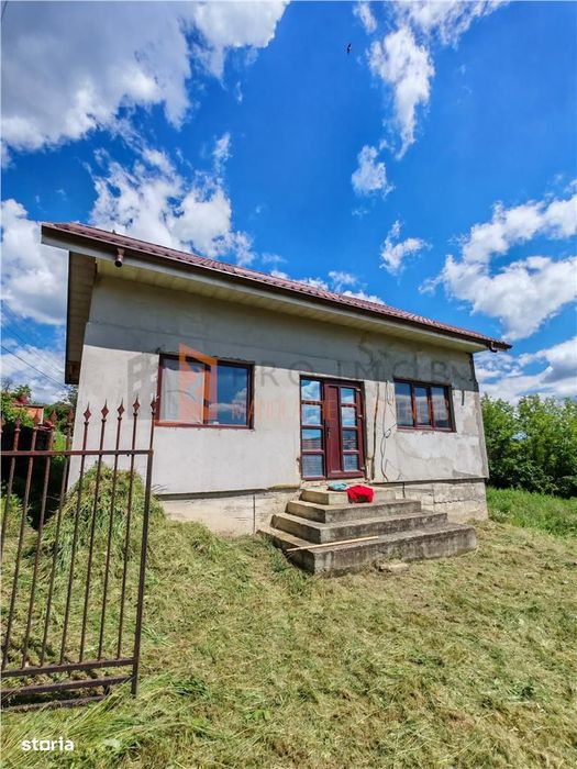 Casa + teren intravilan zona Joseni, Berca