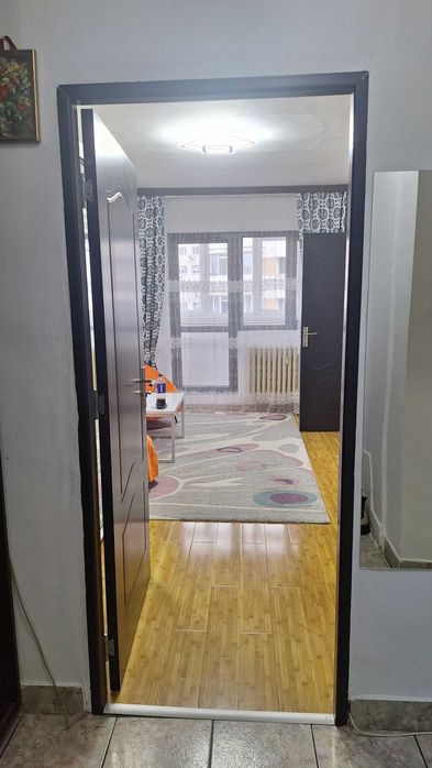 Inchirez garsoniera Dristor 2 min de metrou