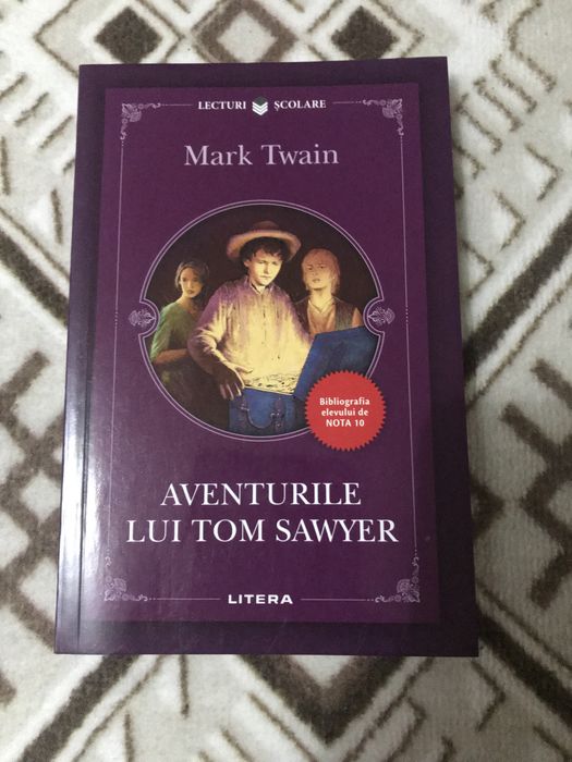 Vand cartea aventurile lui ton sawyer!