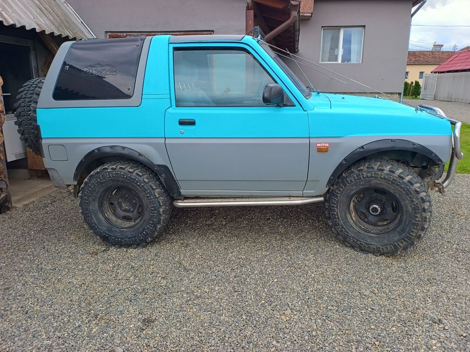 Vând Daihatsu Feroza