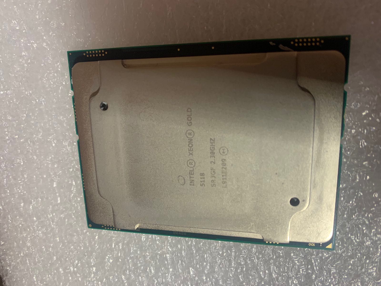 Продавам процесор Xeon gold 5118 с радиатор за HPE ML350 gen10