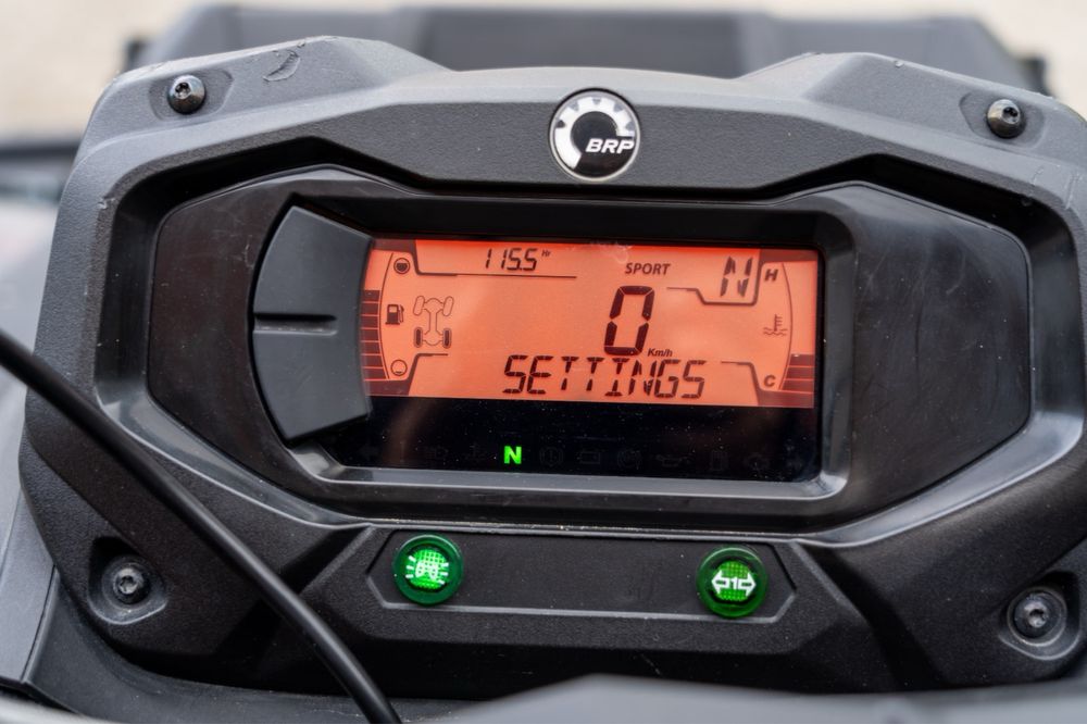 Se vinde atv can-am outlander 570 an fabricatie 2023 km 1700 stare bun
