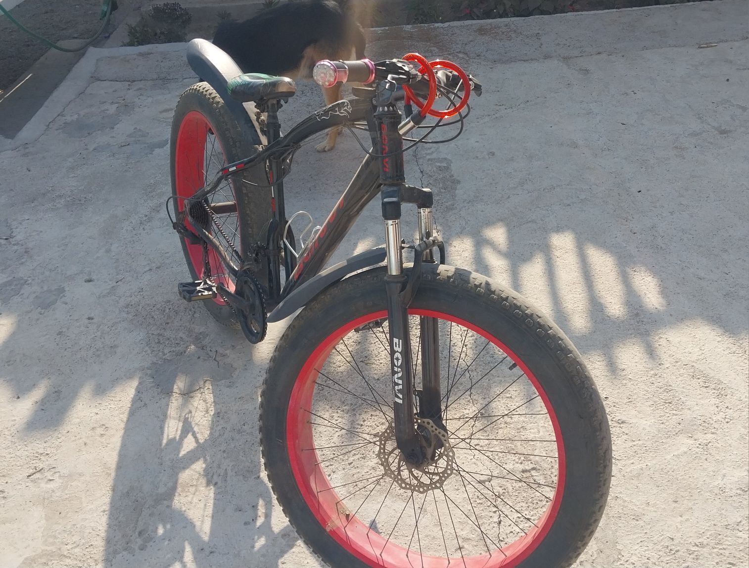 Velosiped sotiladi. Продаётся велосипед