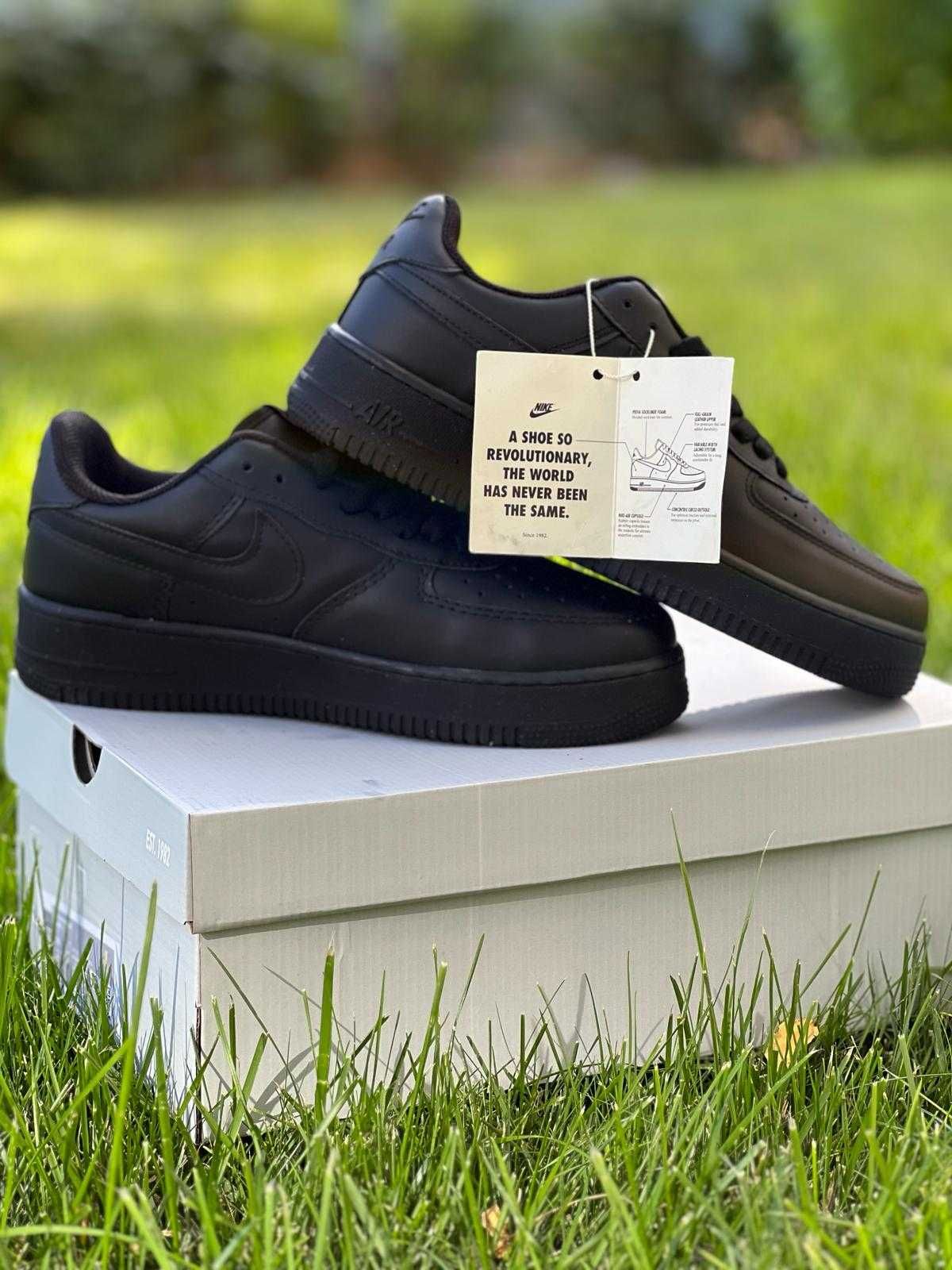 Adidasi Nike Air Force 1 triple black produs NOU