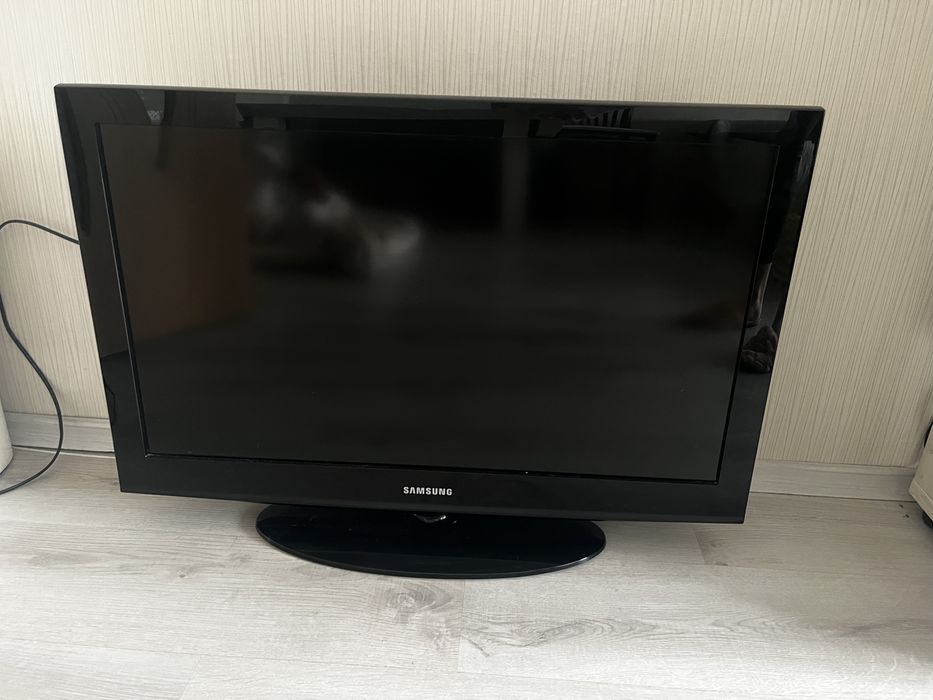 Телевизор Samsung 32 Inch