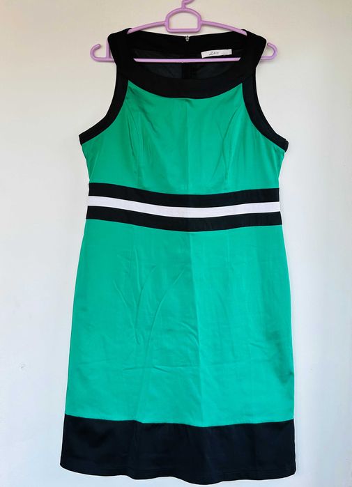 Елегантни рокли-ежедневни и делови.