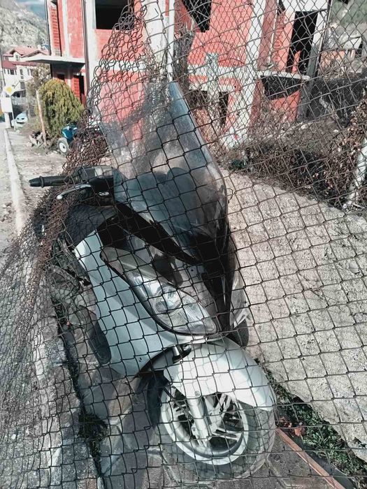 Априлия атлантик 250 на части