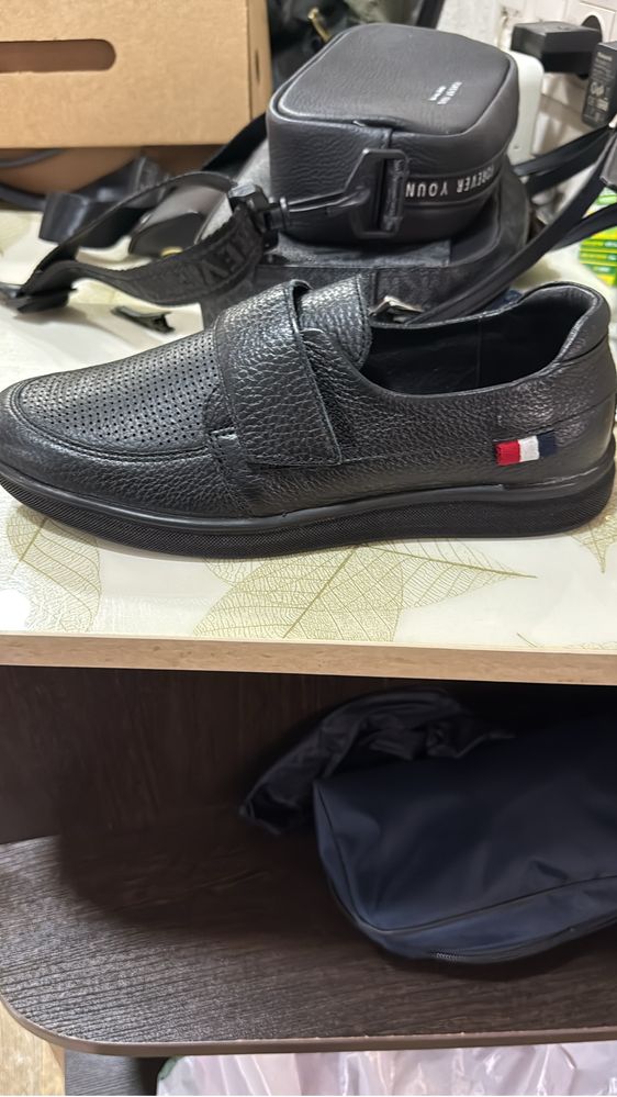 Продам туфли мокассы для мальчика