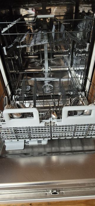 Съдомиялна Whirlpool 6-то чувство