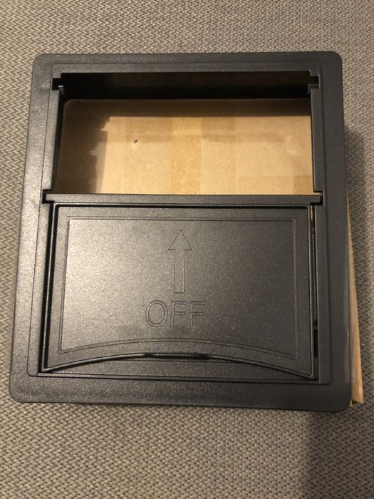 Buzunar- spatiu depozitare cotiera Tesla model 3 model Y