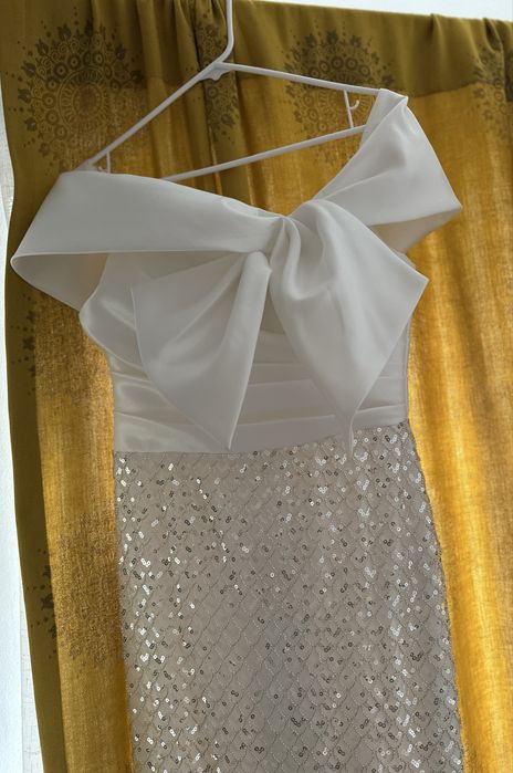 Rochie albă cu paiete