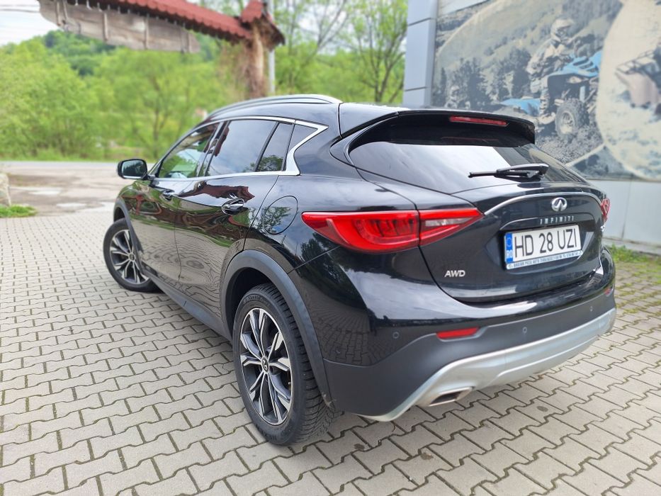 Infiniti qx30 (q30) 4x4 euro 6 automat navi camera 360°