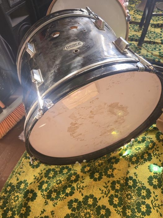 Тъпан Peace черен 20 инча червен 18 инча цената е в описанието