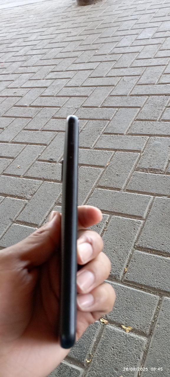 Samsung A02 sroshni sotiladi 500ming