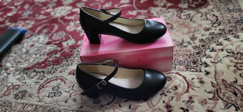 Pantofi dance popular