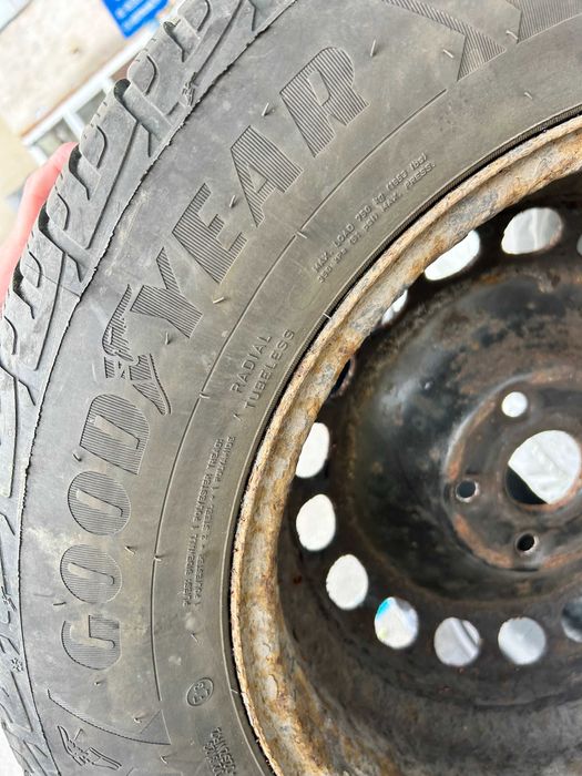 Vand set 4 *Jante + Anvelope de IARNA GOOD YEAR