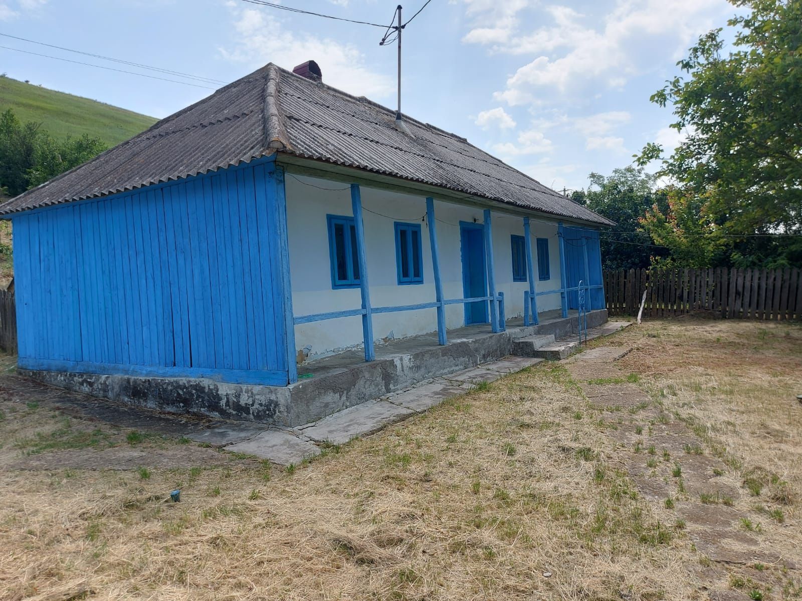 Teren intravilan+Casă bătrânească, Sat. Băiceni, Com. Curtești