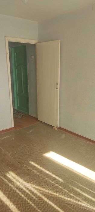 Shahar markazida 2 xonali kvartira sotiladi.