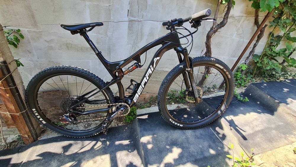 Berria mako mtb full suspension
