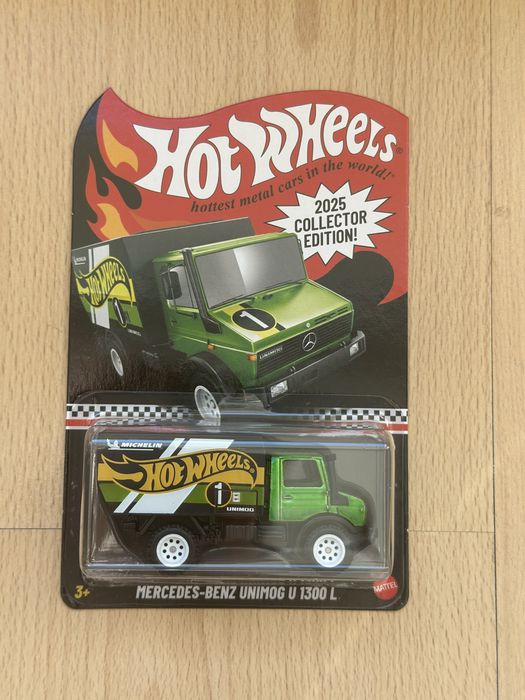 Hot Wheels Mercedes-Benz Unimog U 1300 L Mail in (Collector Edition)