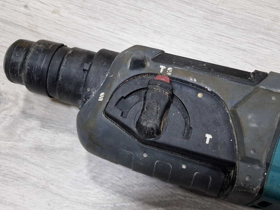 Електрически перфоратор Makita HR2470, SDS-plus, 780 W, 2.4 J