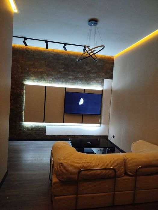 Продаётся 1 в 2-х комнатная квартира в Чирчике, Навои