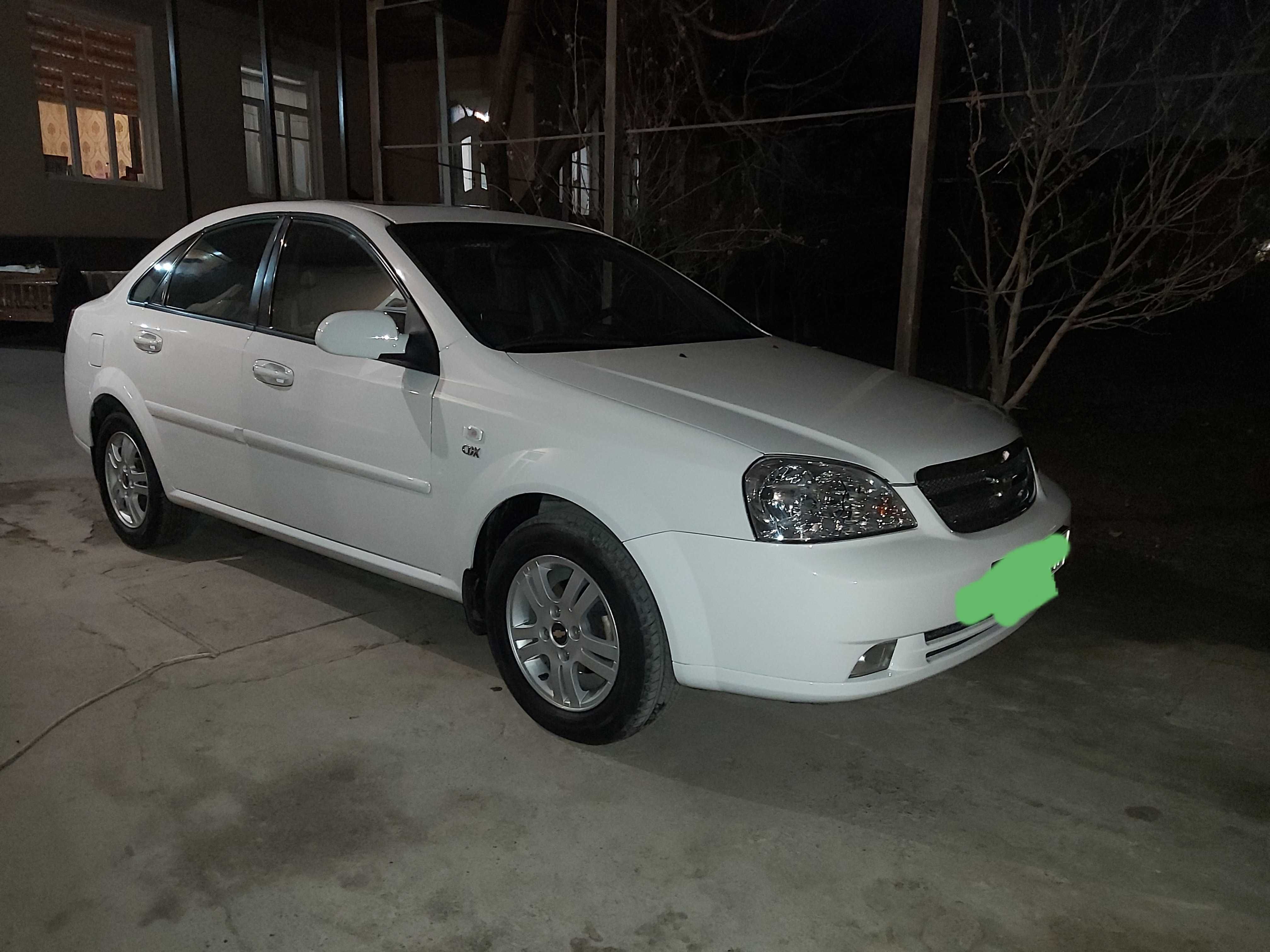 Lacetti avtomat 2013 3pozitsa 1.6mator 197000 probeg