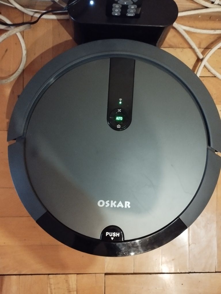 Робот прахосмукачка OSKAR
