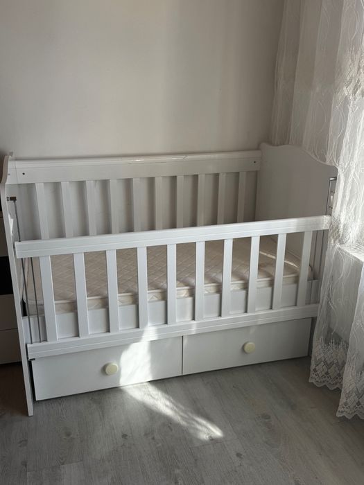 Бебешко люлеещо легло