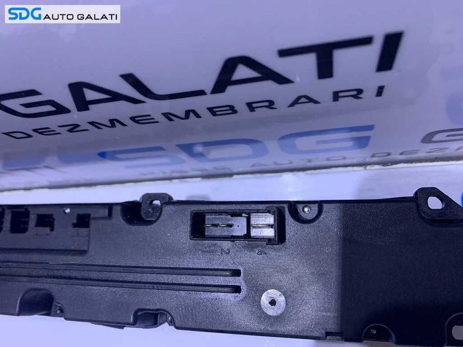 Consola Buton Butoane Avarii Incalzire Scaune Blocare Deblocare Usi Portiere Mercedes Benz W203 C Class 2000 - 2007 Cod 2038210151